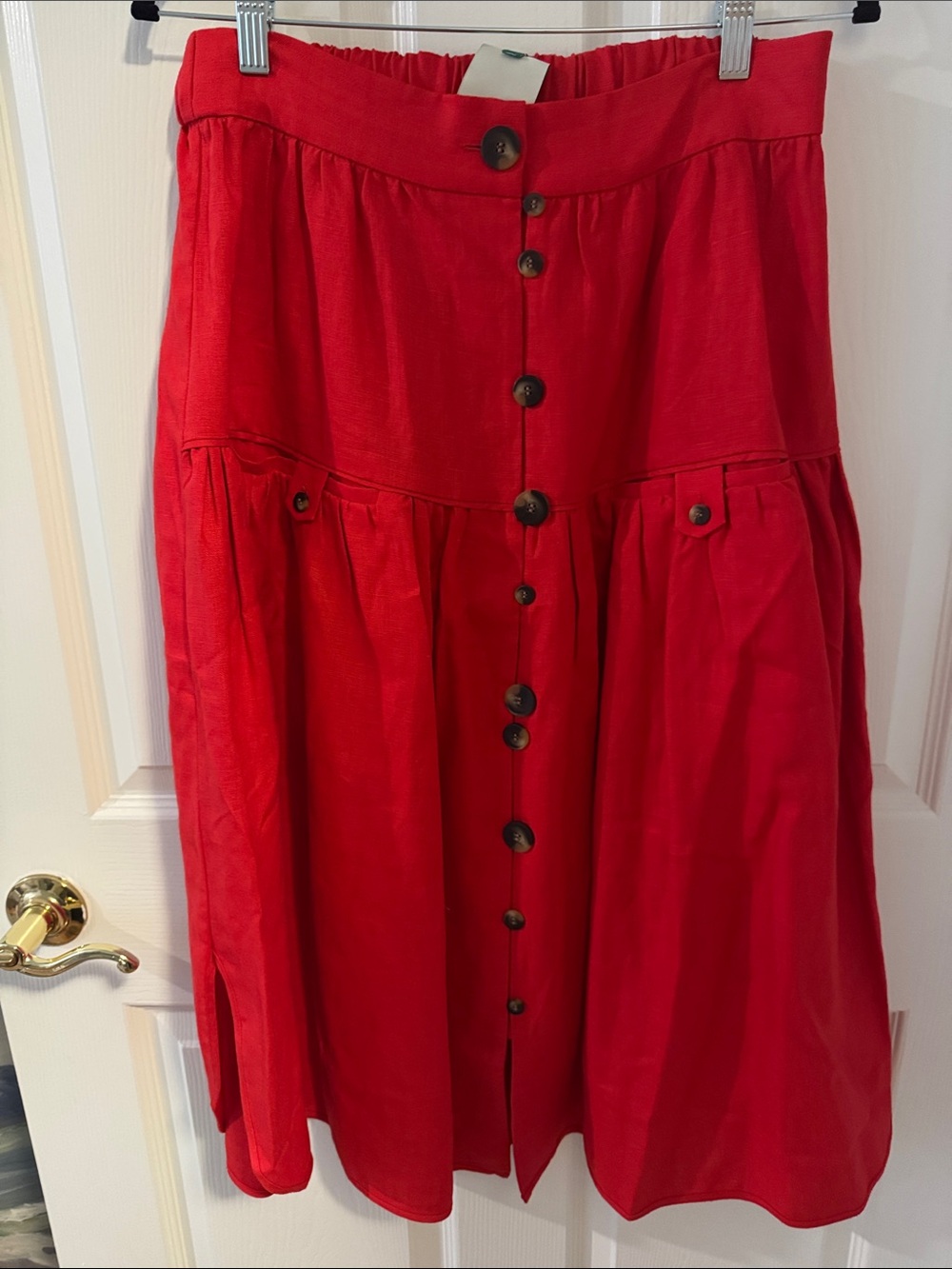 FARM Rio Red Button-Front Midi Skirt - Picture 2 of 6